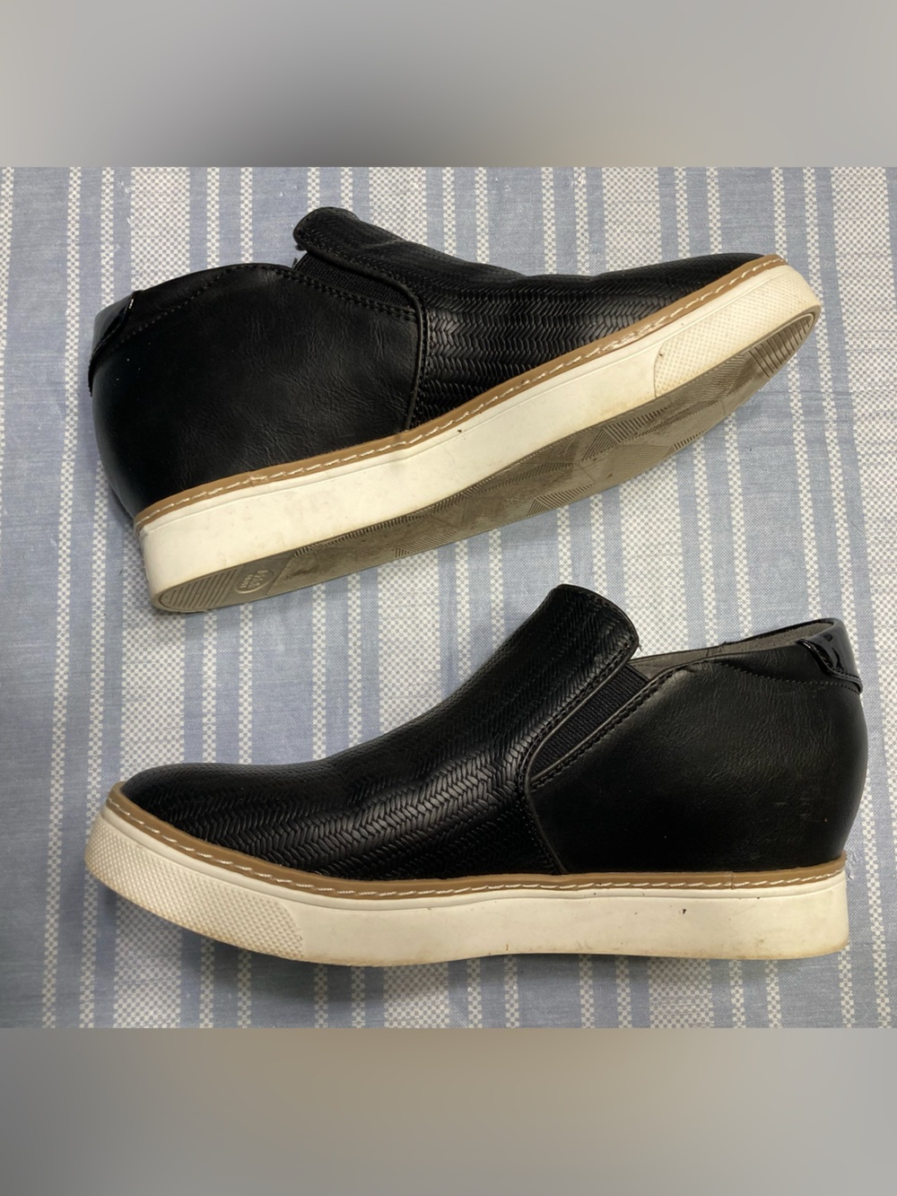 Dr. Scholl's black textured slip on sneakers. - Picture 3 of 5